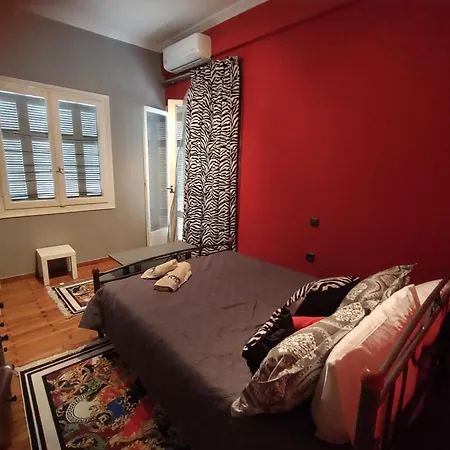Redrooms Apartment